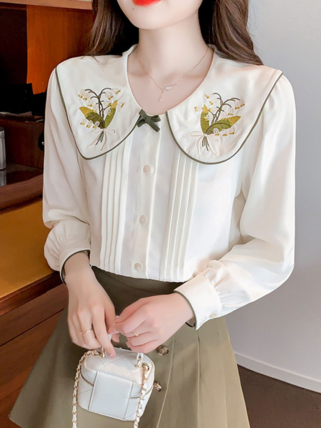 Gemma Vintage Style Doll Collar Embroidery Lapel Bow Tie Shirt