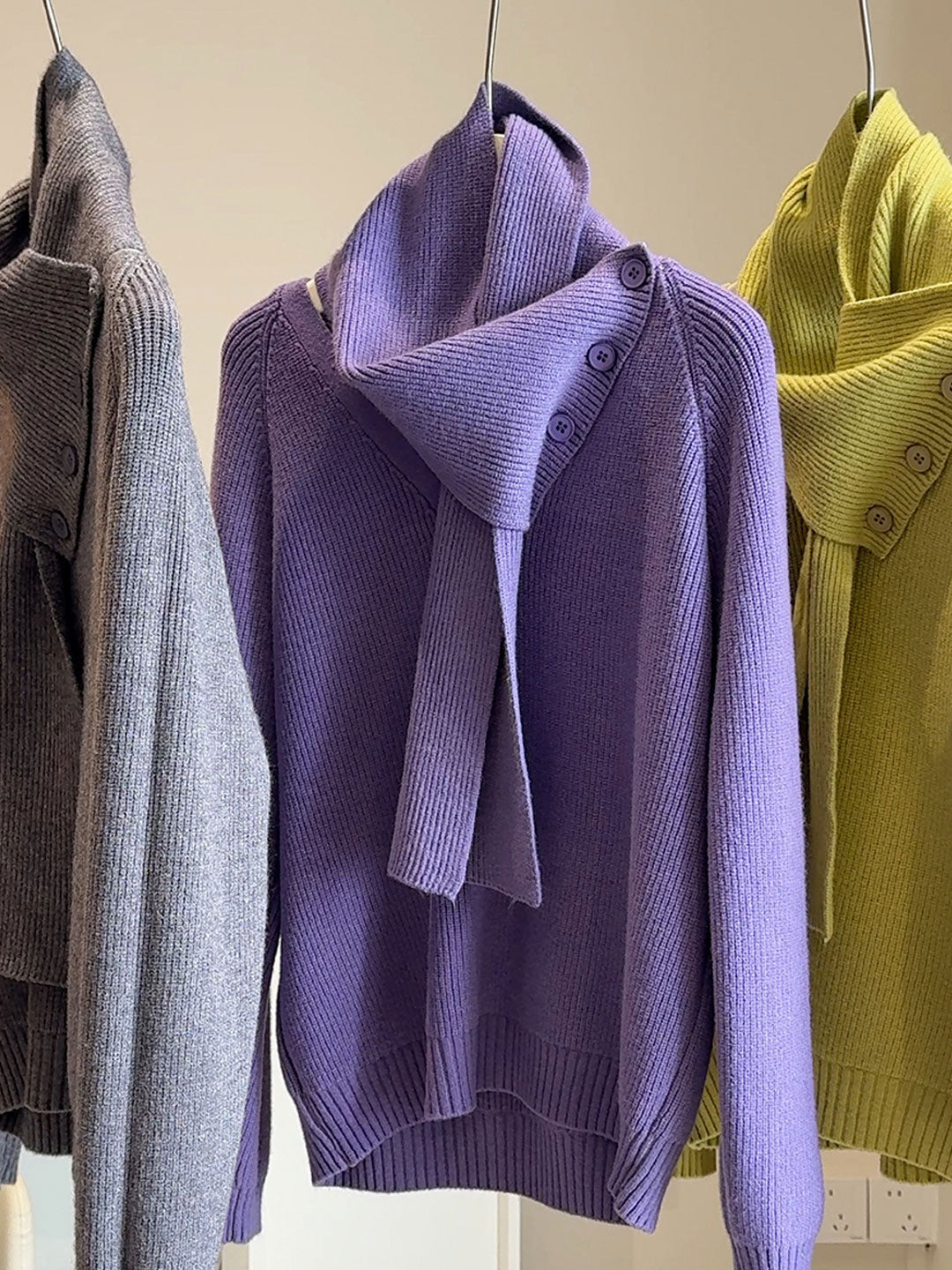 Mia Daily Detachable Scarf Knitted Sweater