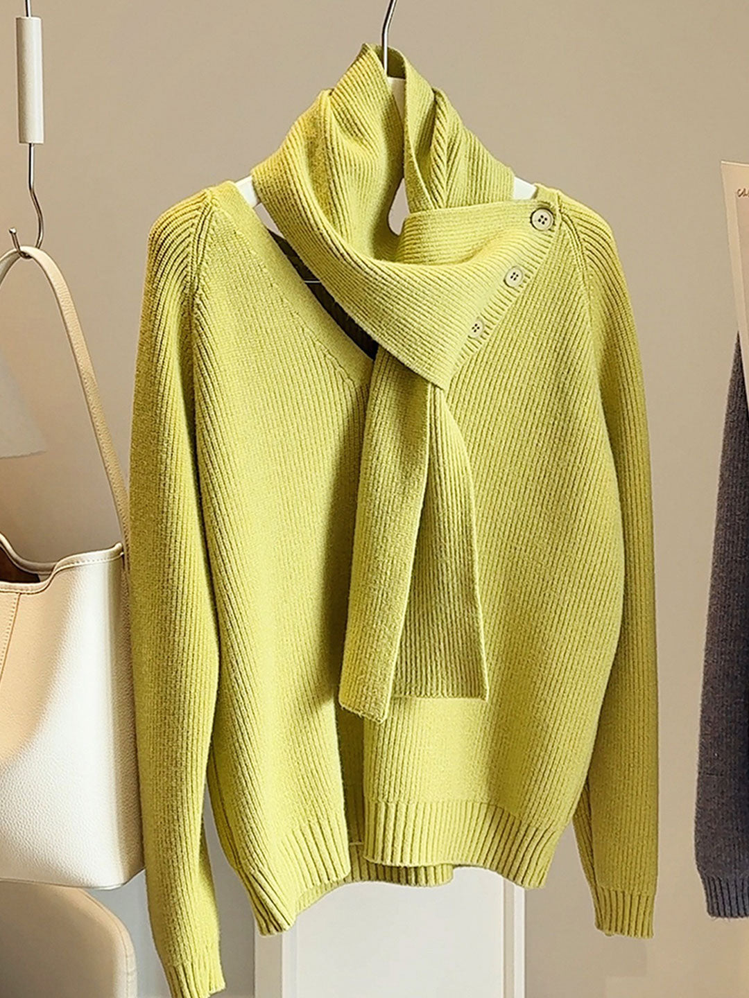 Mia Daily Detachable Scarf Knitted Sweater