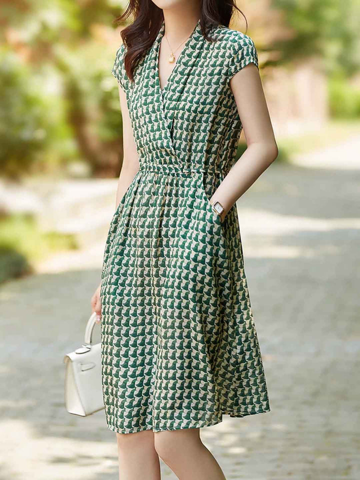 Kaylee Daily Waisted V-Neck Tie Dress