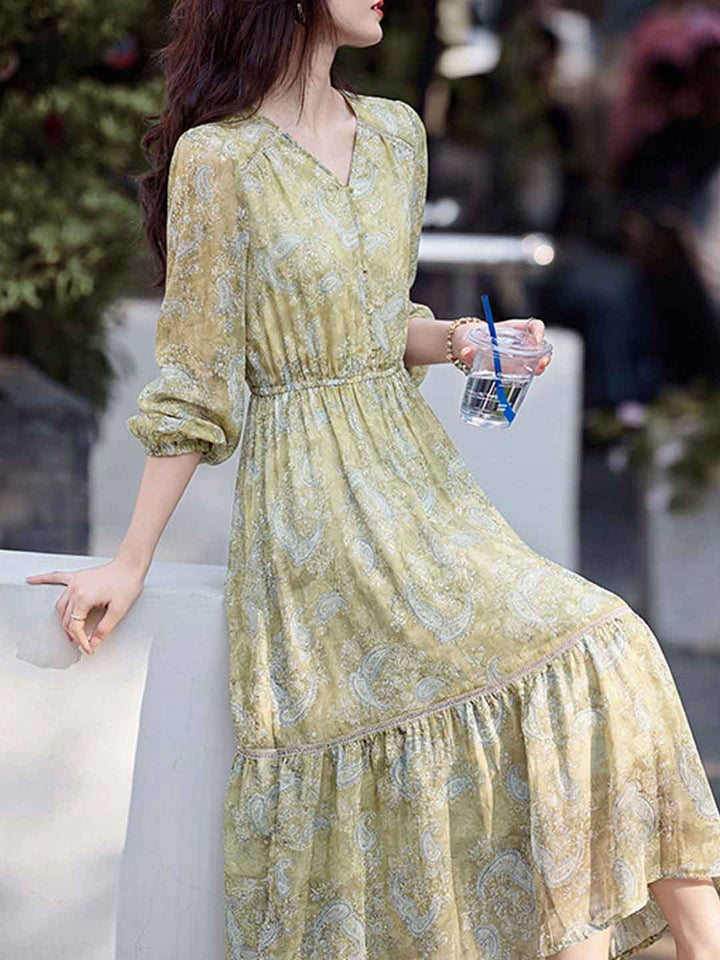Julia Retro V-Neck Printed Elastic Waist Dress