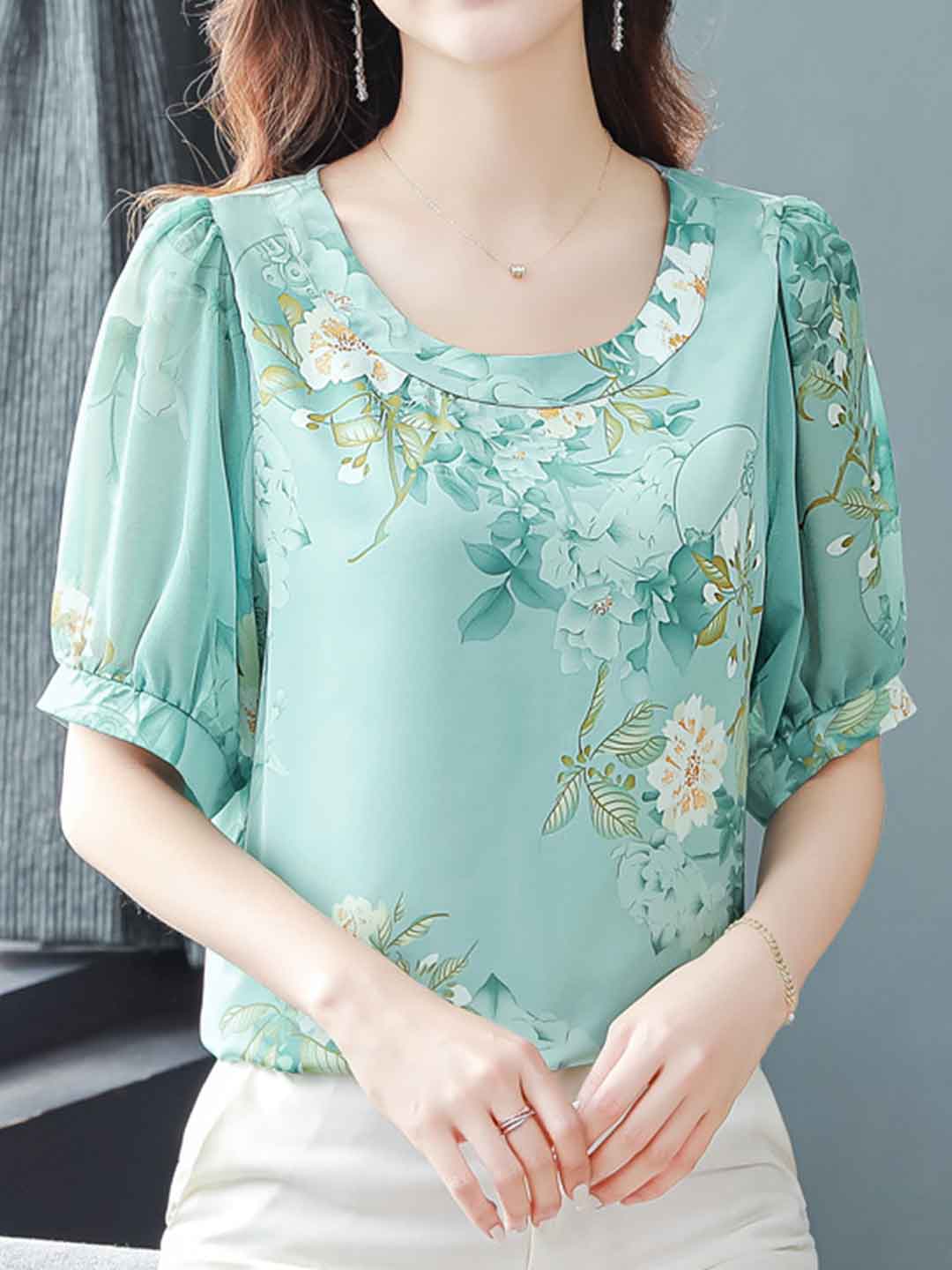 Taylor Loose Crew Neck Floral Printed Top
