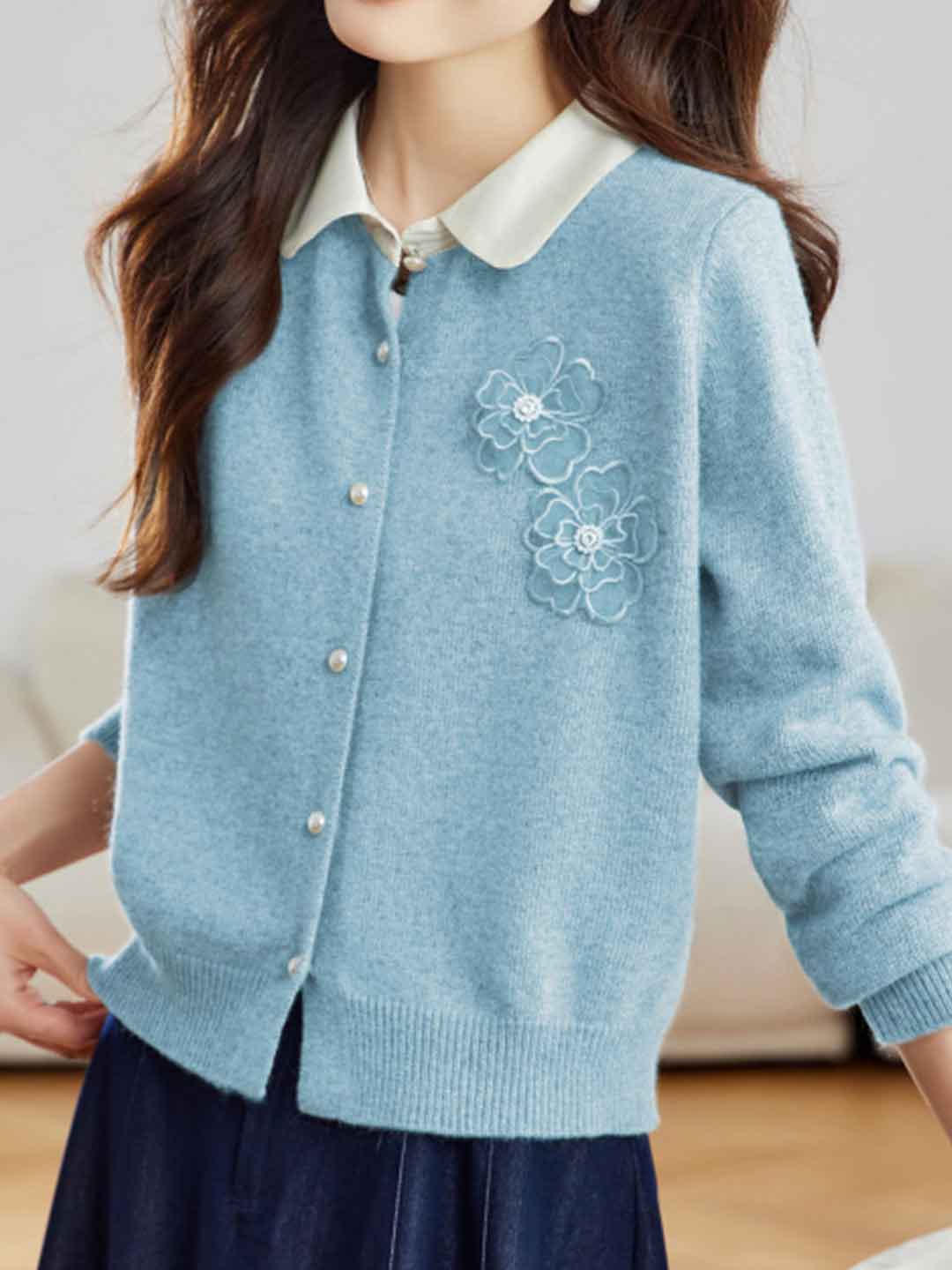 Kayla Crew Neck Flowers Beaded Knitted Cardigan