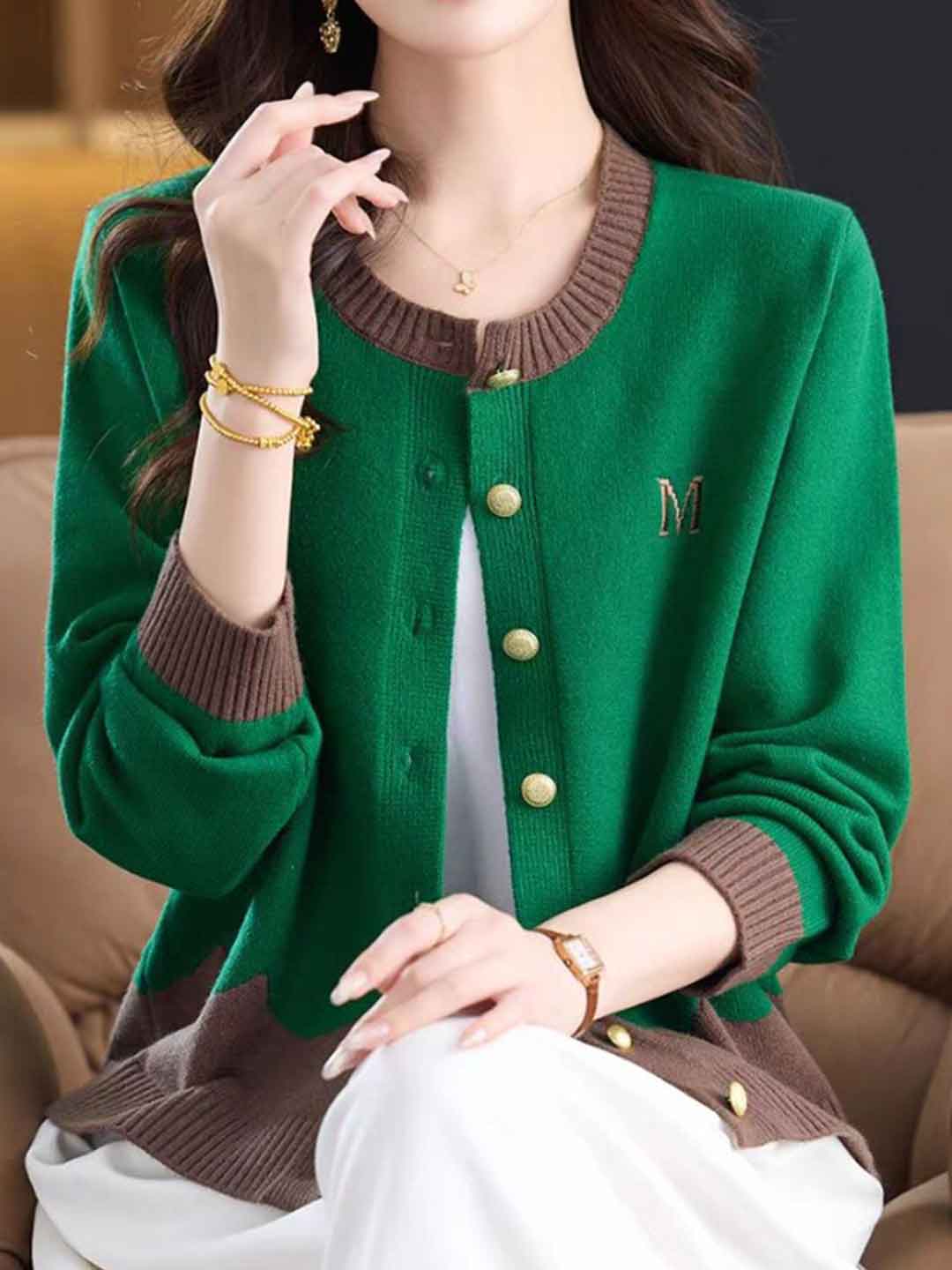 Victoria Classic Crew Neck Colorblocked Knitted Cardigan