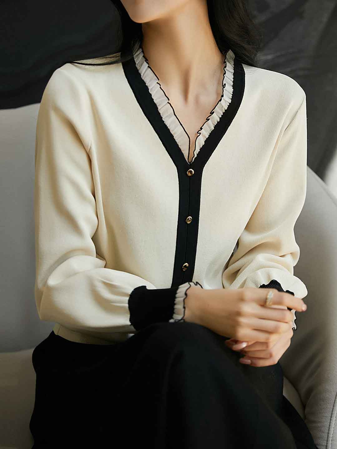Lily Vintage Petal Collar Knitted Top