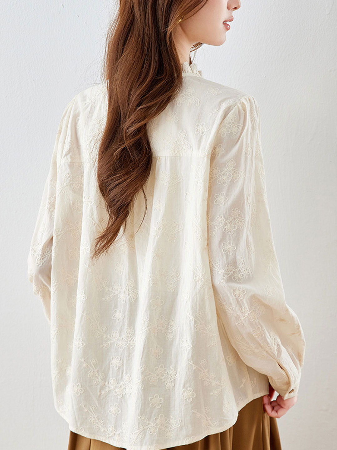 Payton Vintage Auricular Collar Embroidered Top