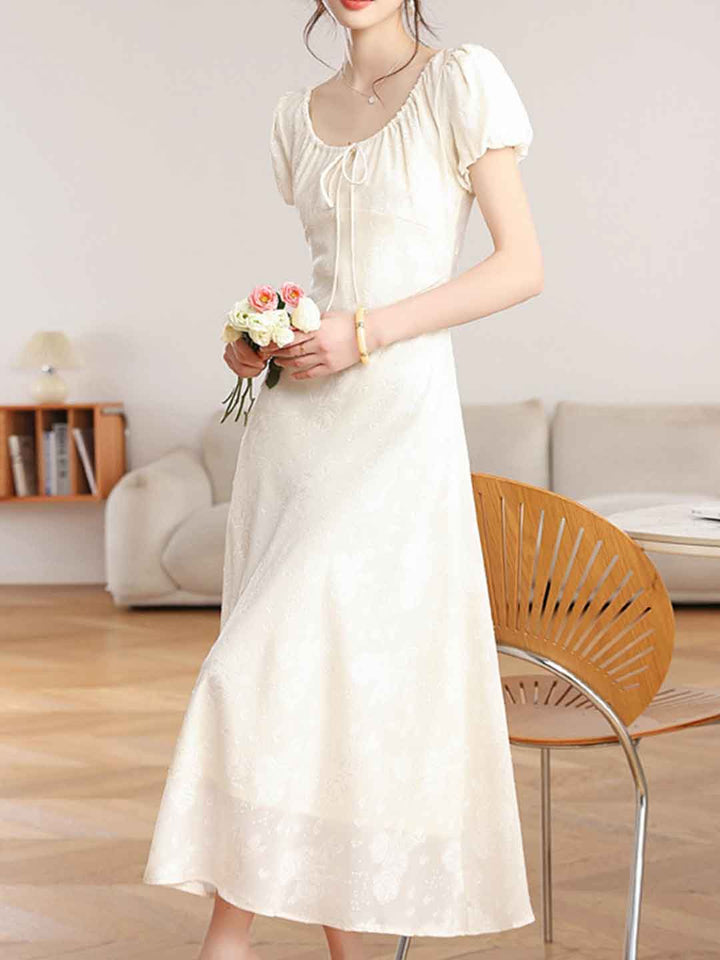 Chloe Elegant Crew Neck Puff Sleeve Jacquard Dress