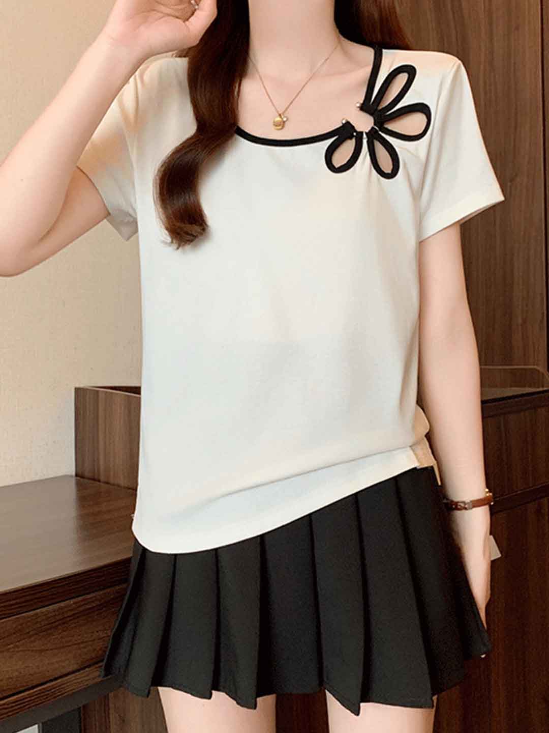 Khloe Slim Crew Neck Hollowed Flower Top