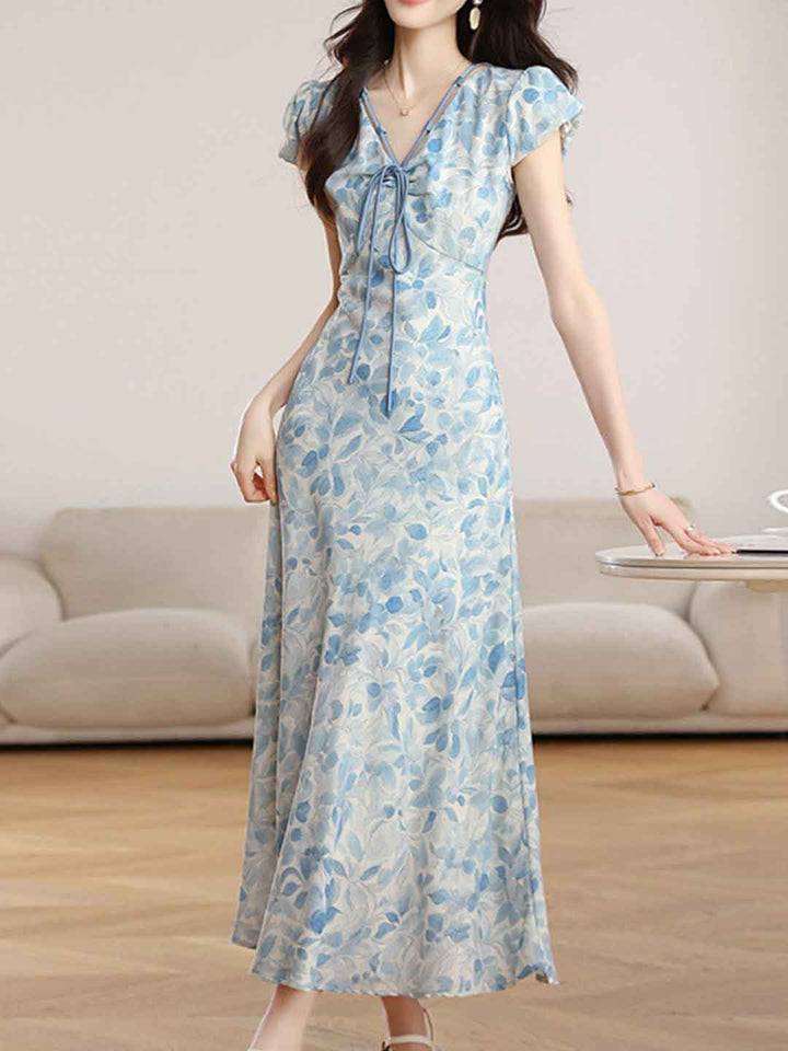 Chloe Elegant V-neck Waisted Printed Dress