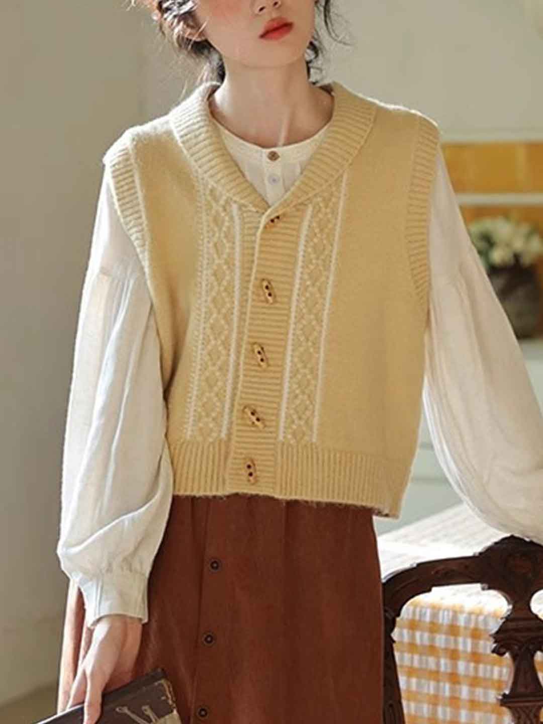 Mia Vintage V-Neck Horn Button Knitted Vest