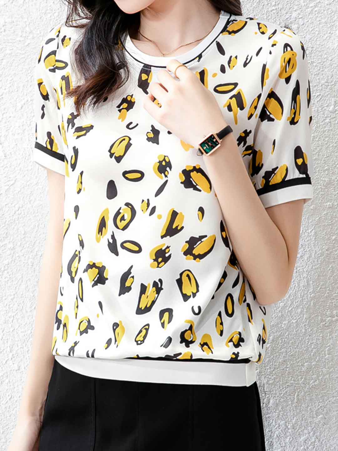 Chloe Daily Crew Neck Printed Top
