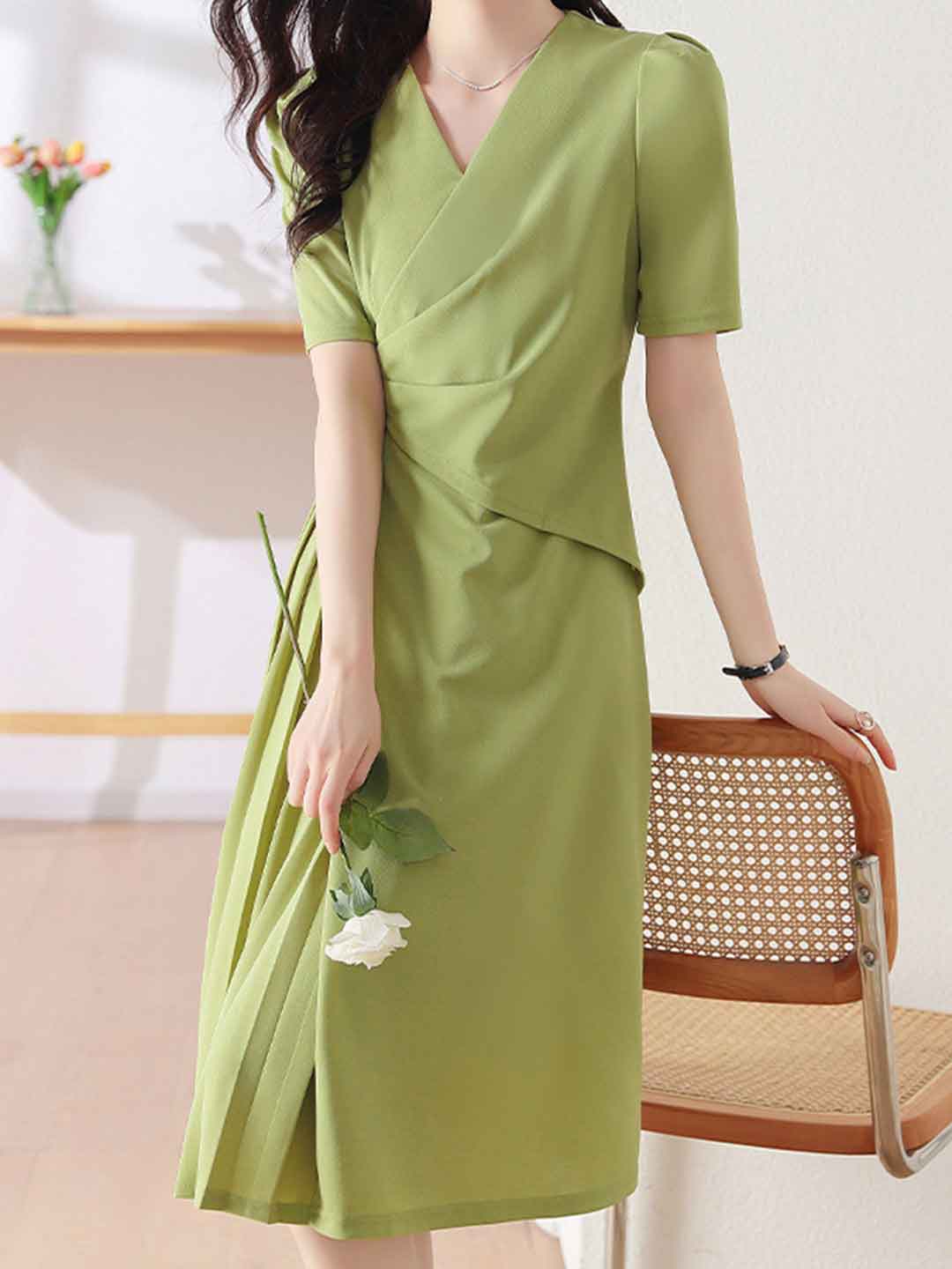 Emily Slim V-Neck Pleated Dress