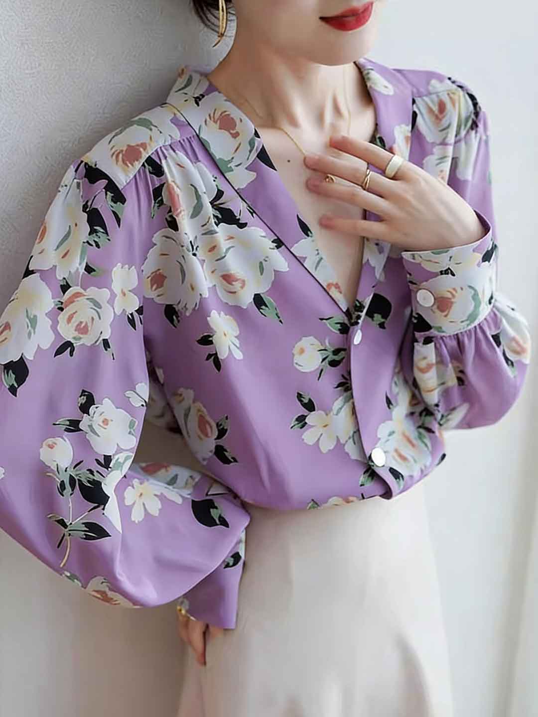 Isabella Spring V-Neck Printed Chiffon Shirt