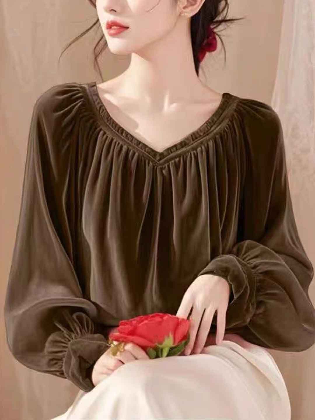 Sofia Daily V-Neck Velvet Top