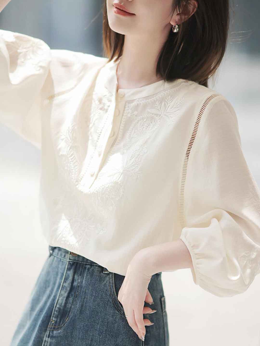 Emma Retro Crew Neck Embroidered Top