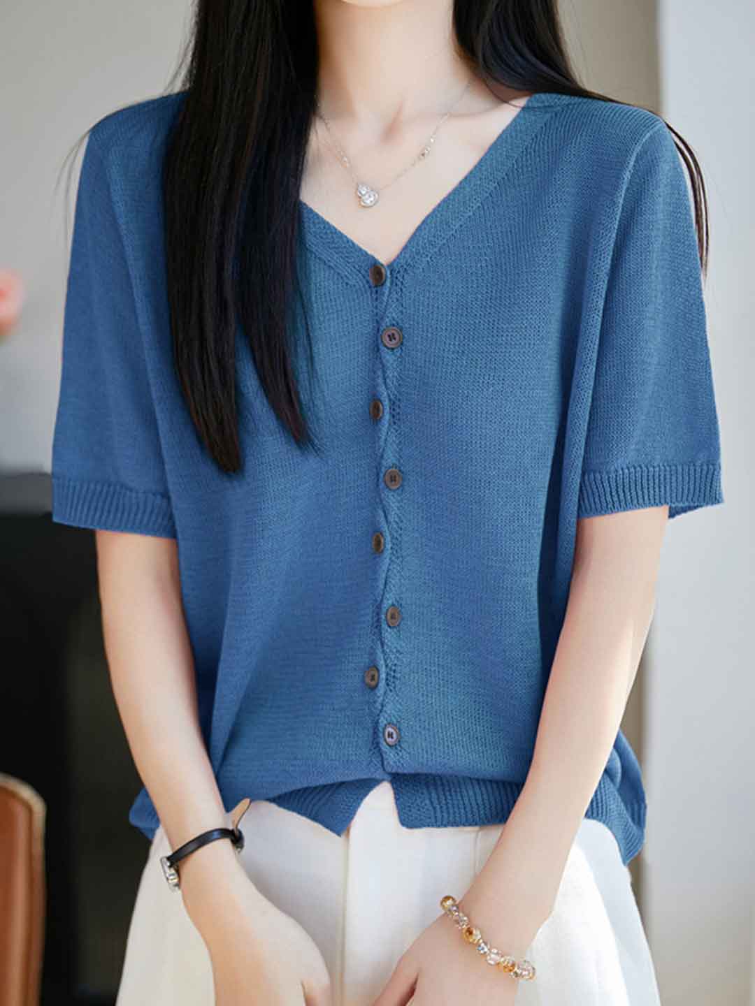 Sarah Loose V-Neck Buttons Knitted Cardigan