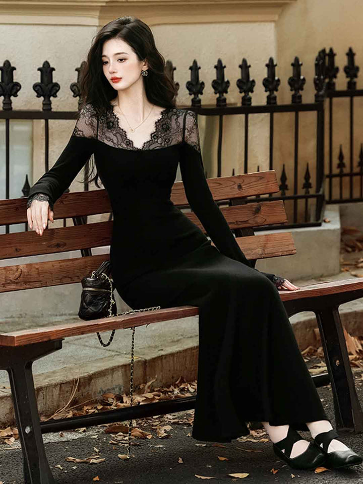 Ella Elegant V-neck Lace Knitted Dress