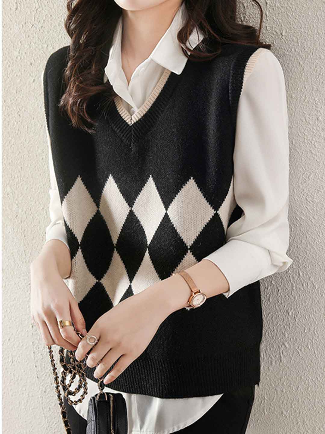 Grace Loose V-Neck Knitted Vest