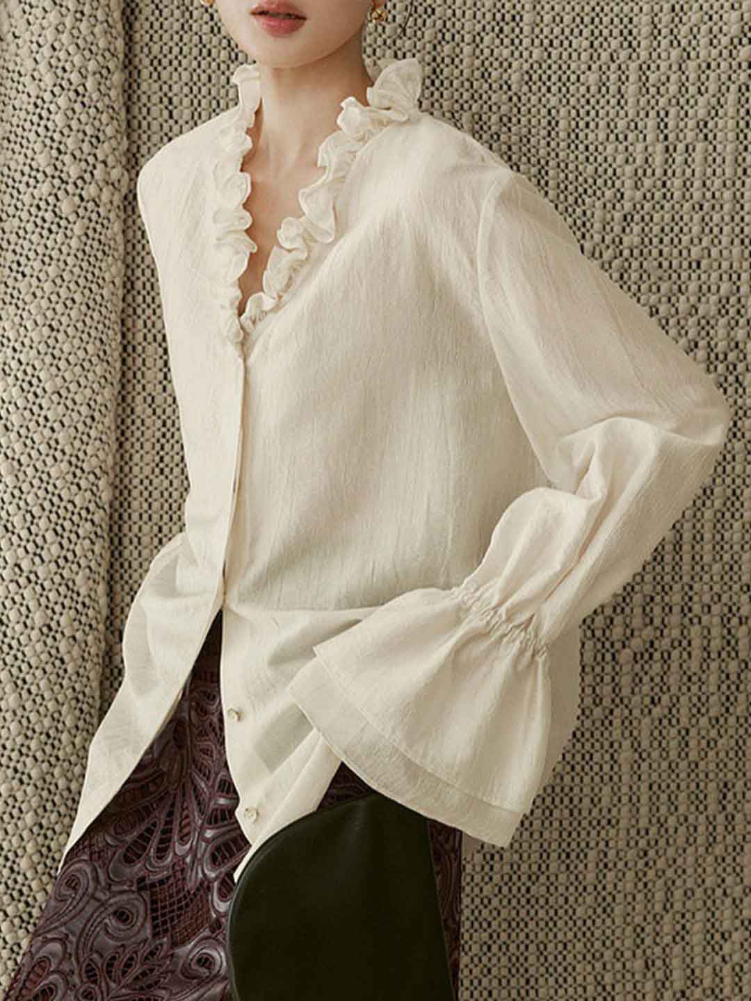 Kylie Vintage V-neck Auricular Blouse
