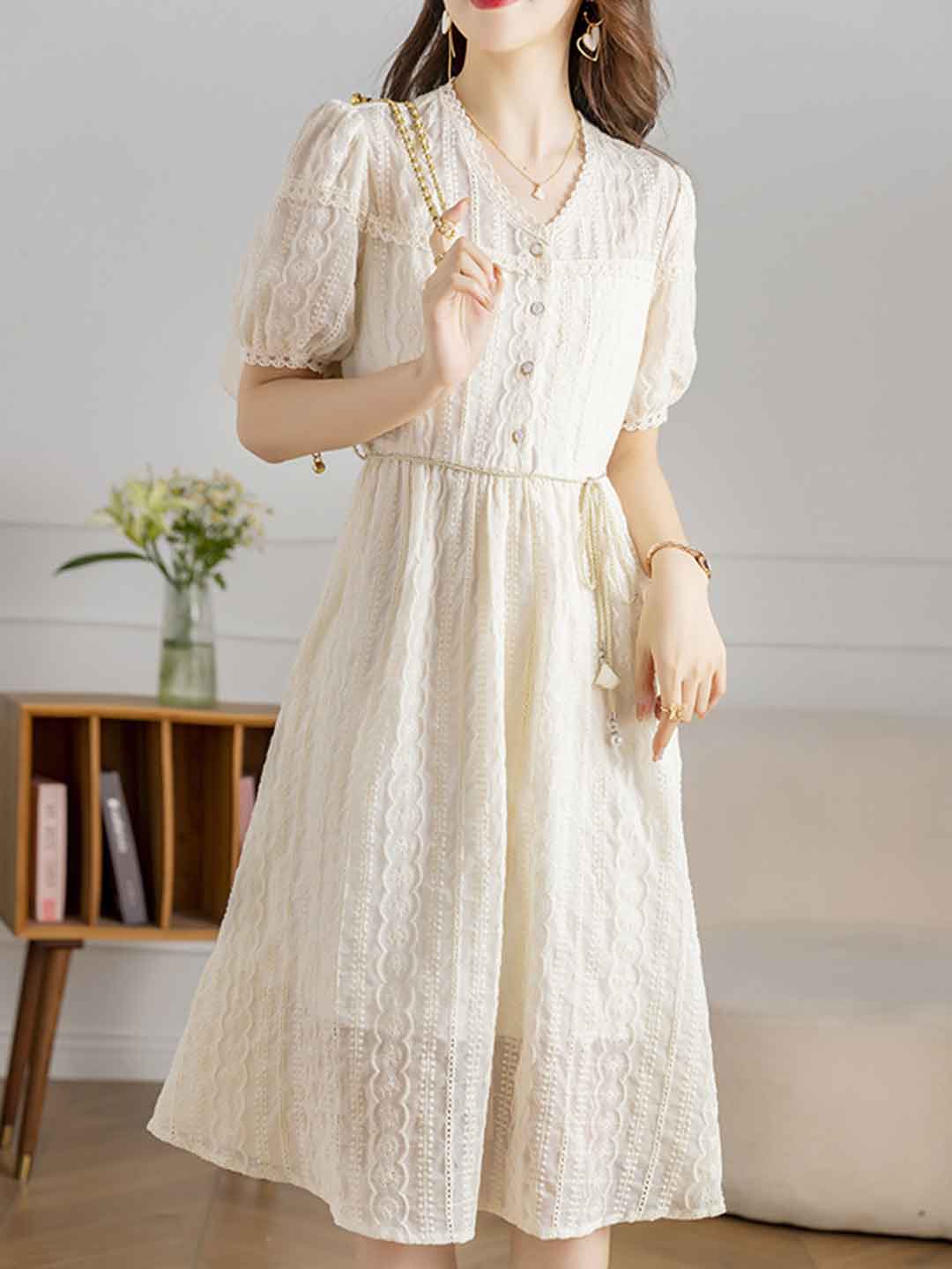Molly Vacation V-Neck Puff Sleeve Lace Dress