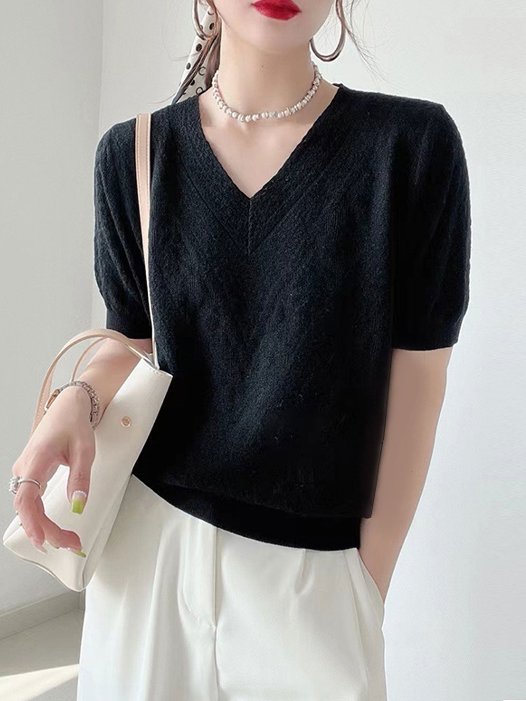 Mia Classic V-neck Knitted Sweater