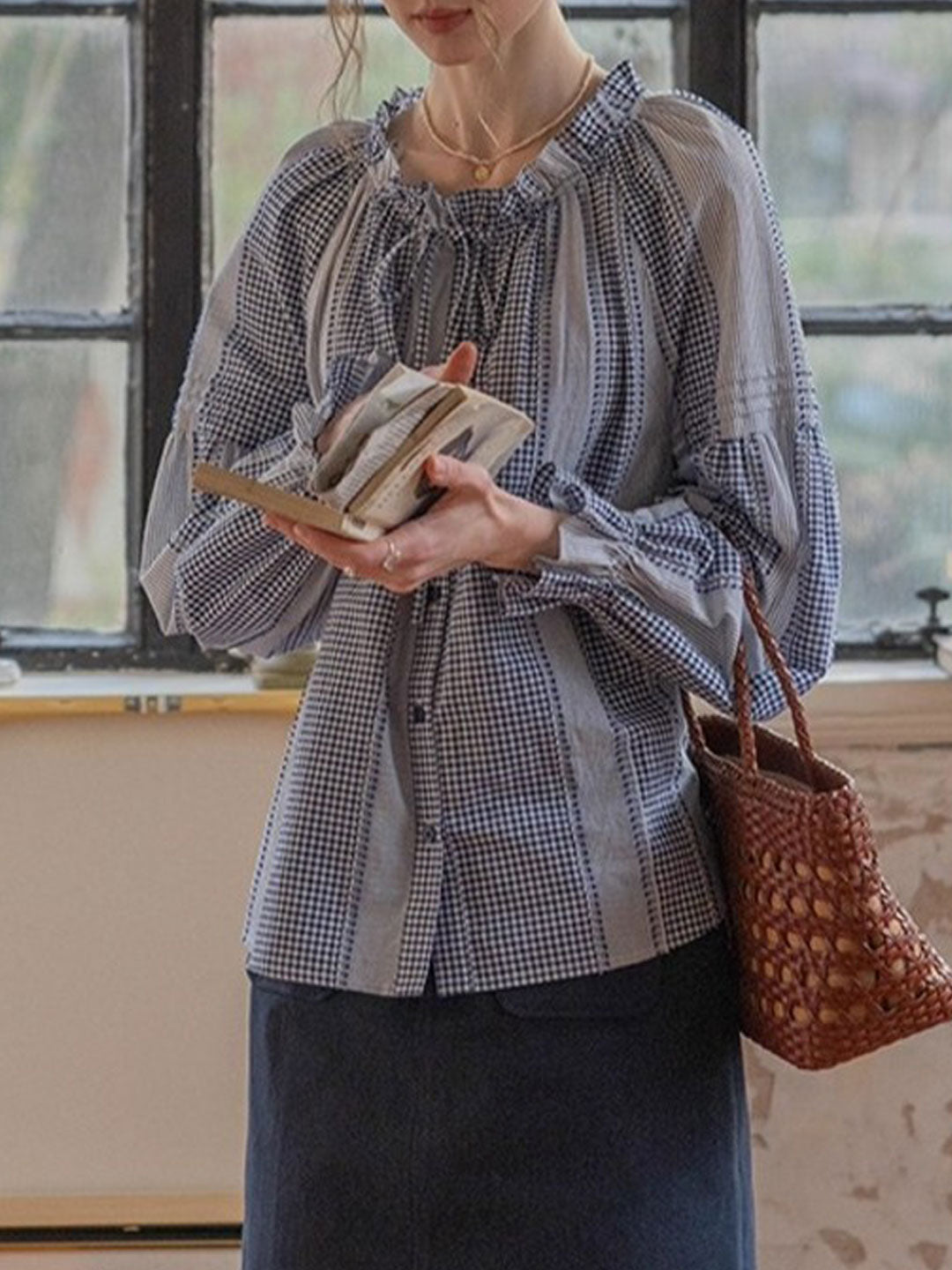 Isabella Retro Ruffled Collar Lantern Sleeve Top