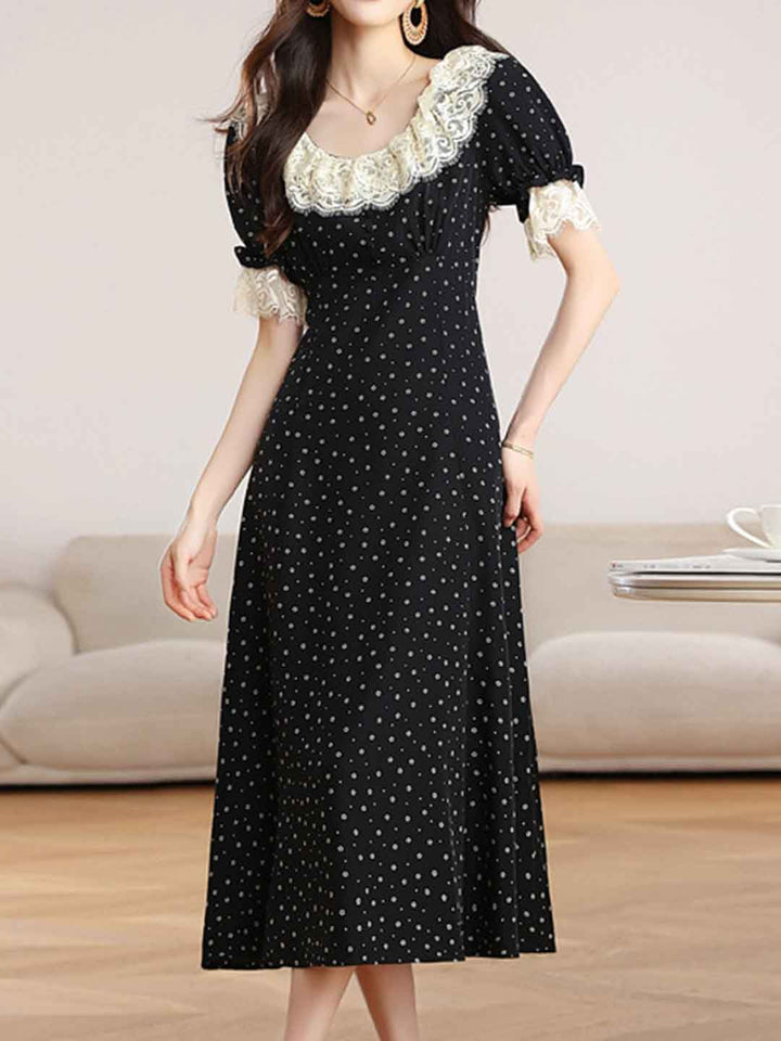Emily Retro Ruffled Collar Floral Dress