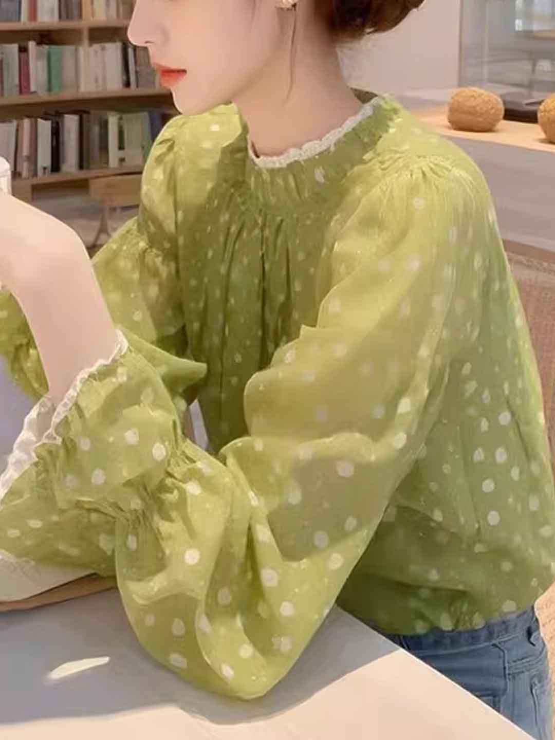 Kayla Loose Auricular Puff Sleeve Floral Top