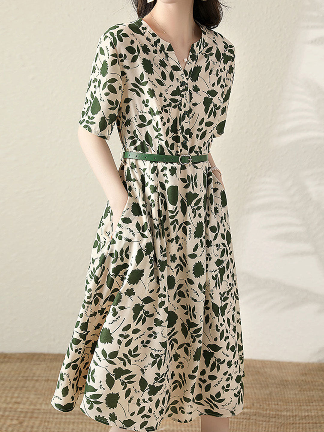 Emma Chic V-Neck Floral Printed Dress