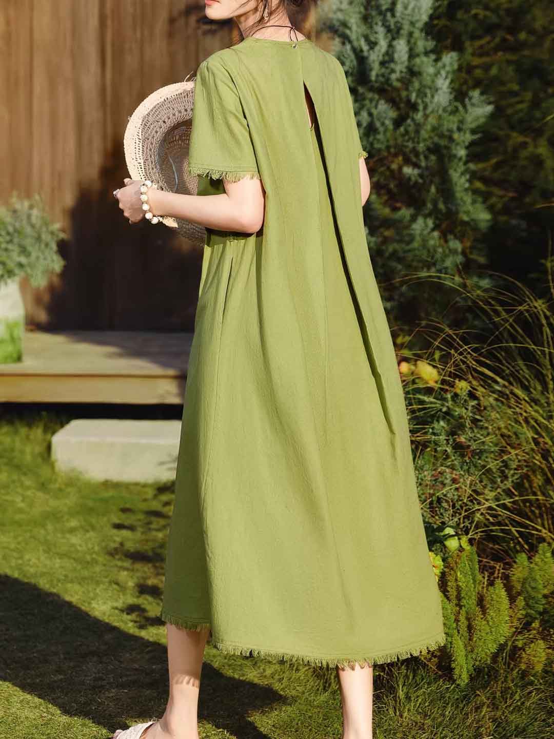 Taylor Vacation Crew Neck Tassel Tie Dress
