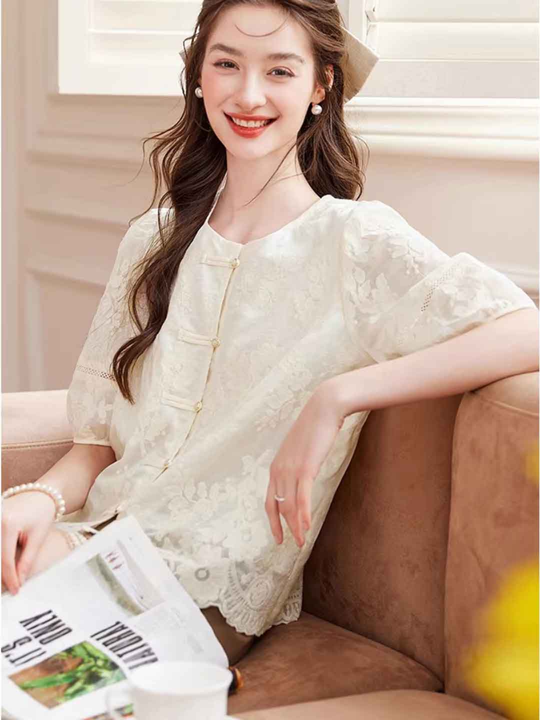 Emma Retro Crew Neck Embroidered Lace Top