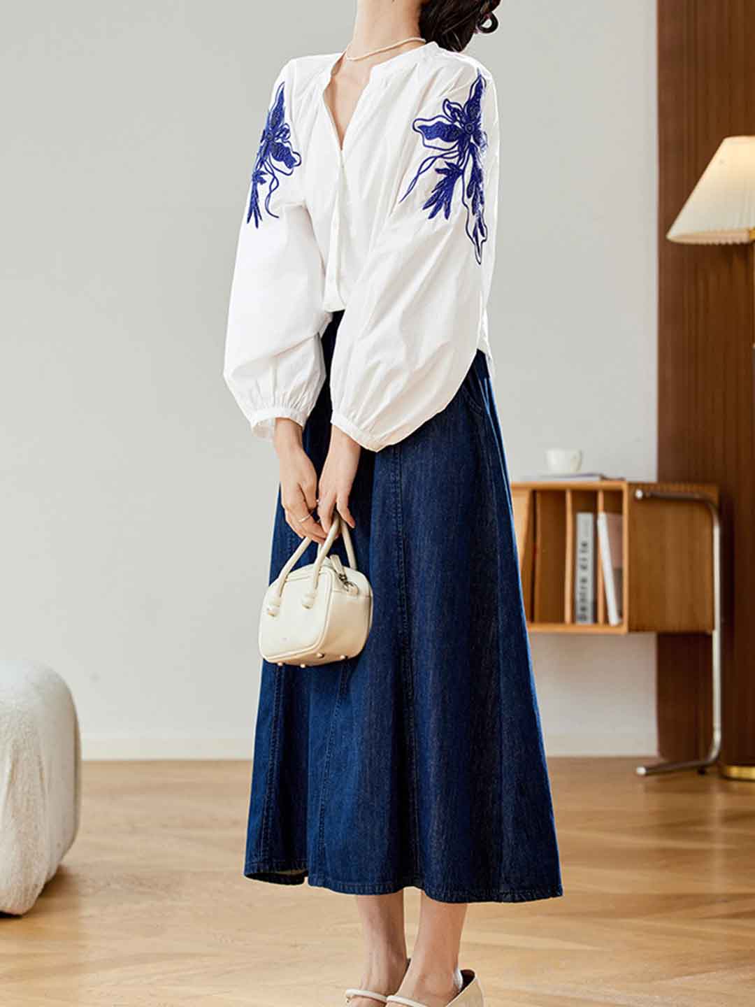 Olivia Loose V-neck Lantern Sleeve Embroidered Top