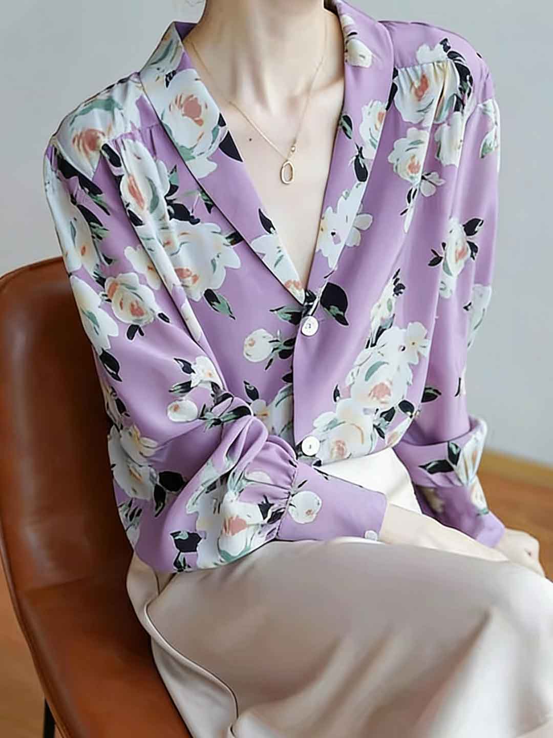 Isabella Spring V-Neck Printed Chiffon Shirt
