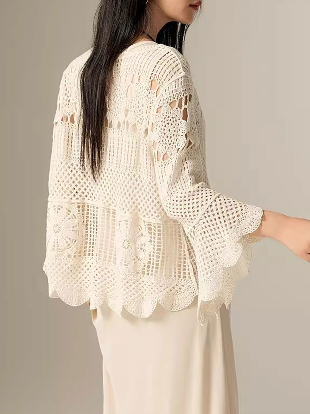 Evelyn Loose V-Neck Hollowed Top