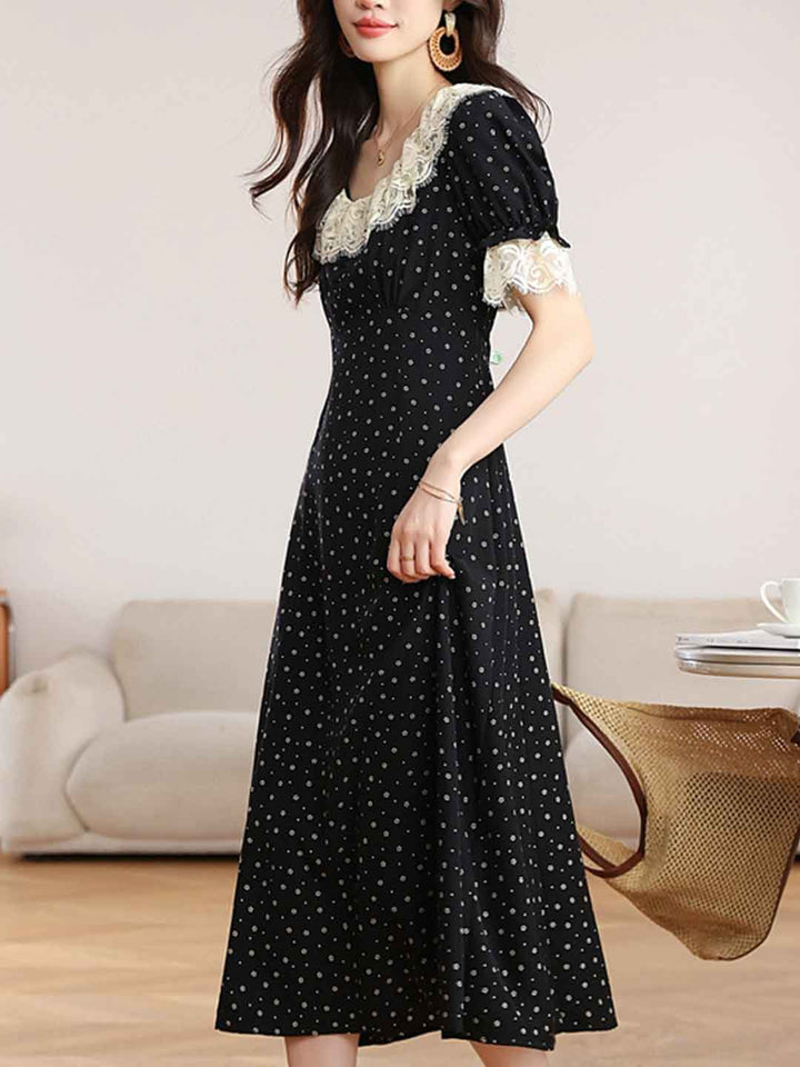 Emily Retro Ruffled Collar Floral Dress
