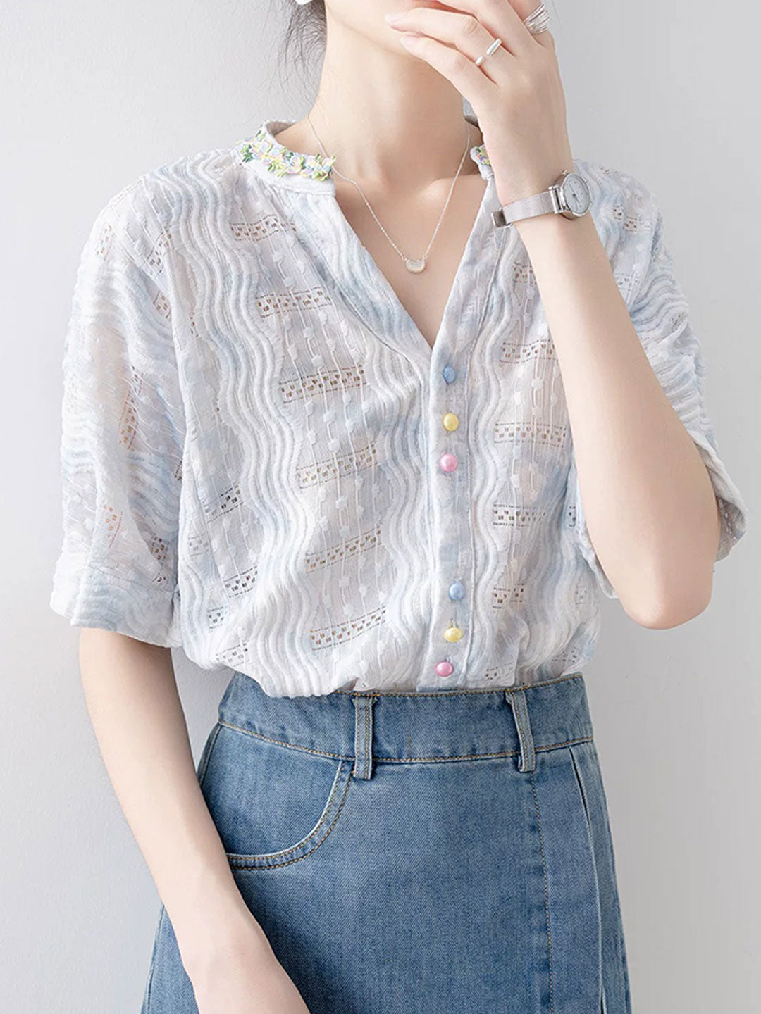 Mia Loose V-Neck Colorful Buttons Top