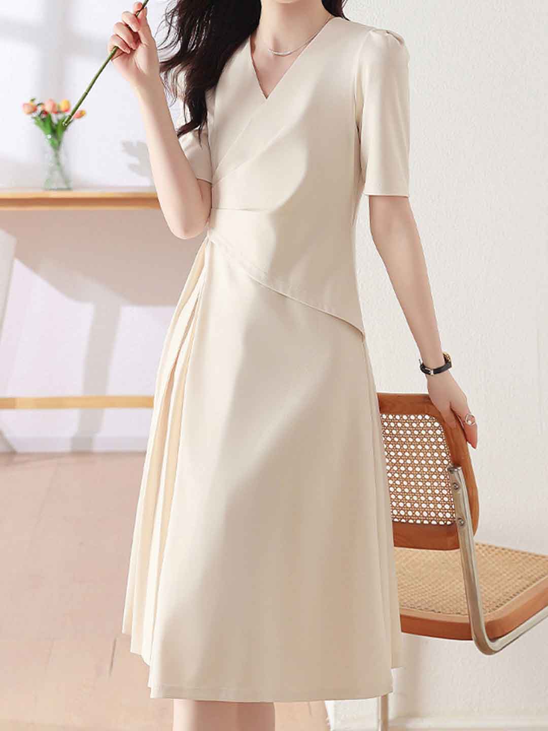 Emily Slim V-Neck Pleated Dress