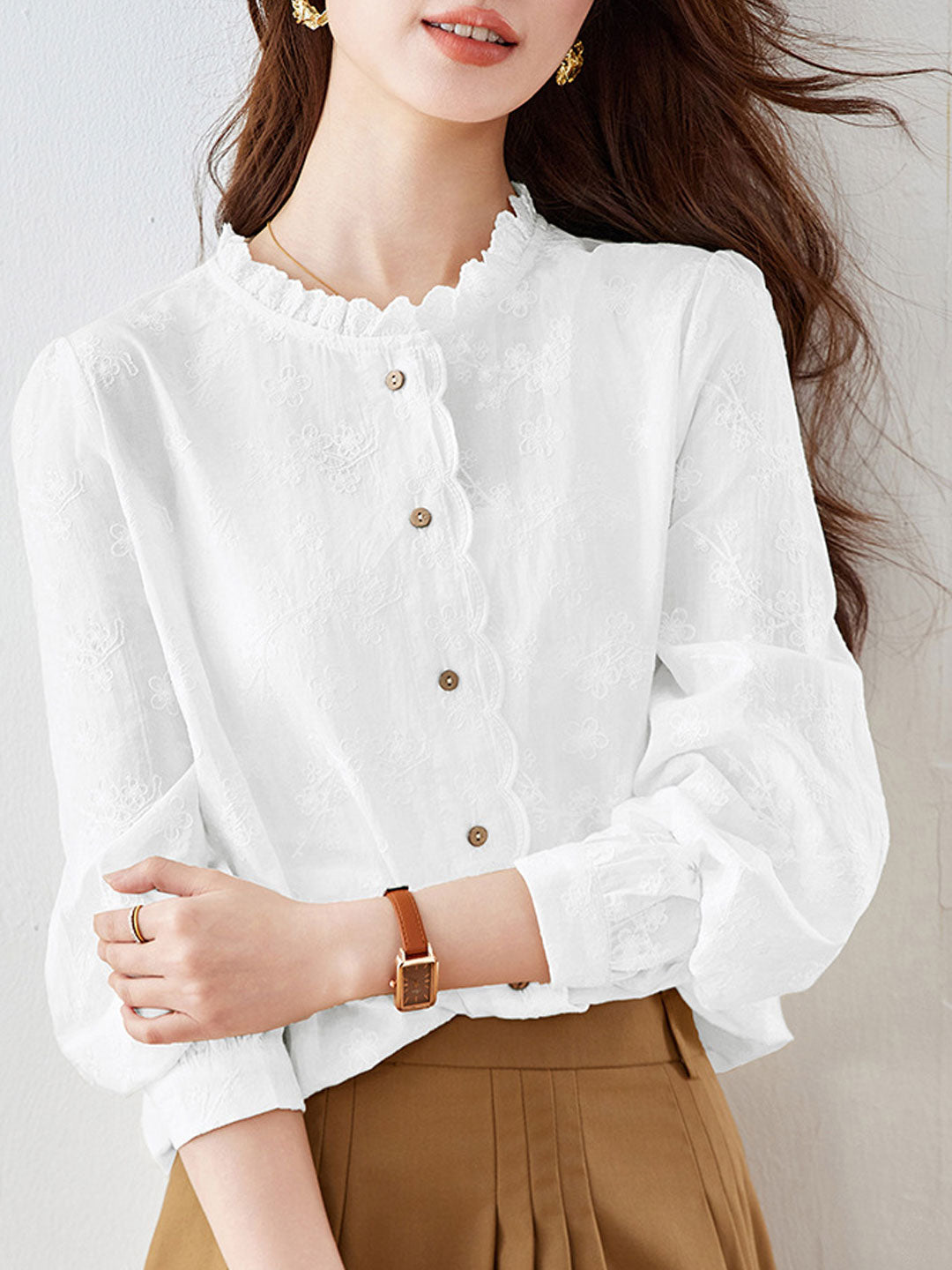 Payton Vintage Auricular Collar Embroidered Top