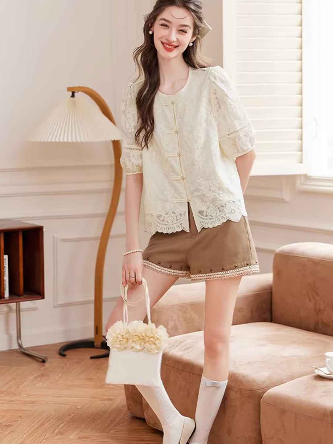 Emma Retro Crew Neck Embroidered Lace Top