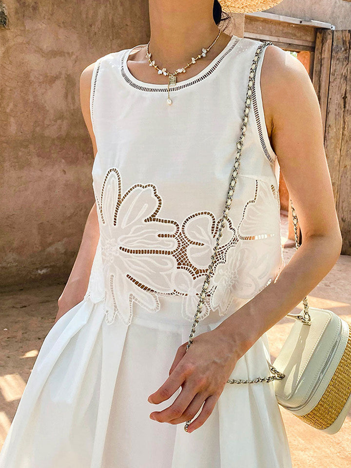 Maya Retro Crew Neck Hollowed Embroidered Vest