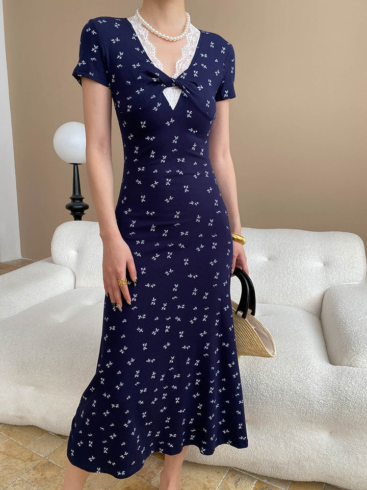 Ava Vacation V-Neck Lace Floral Dress