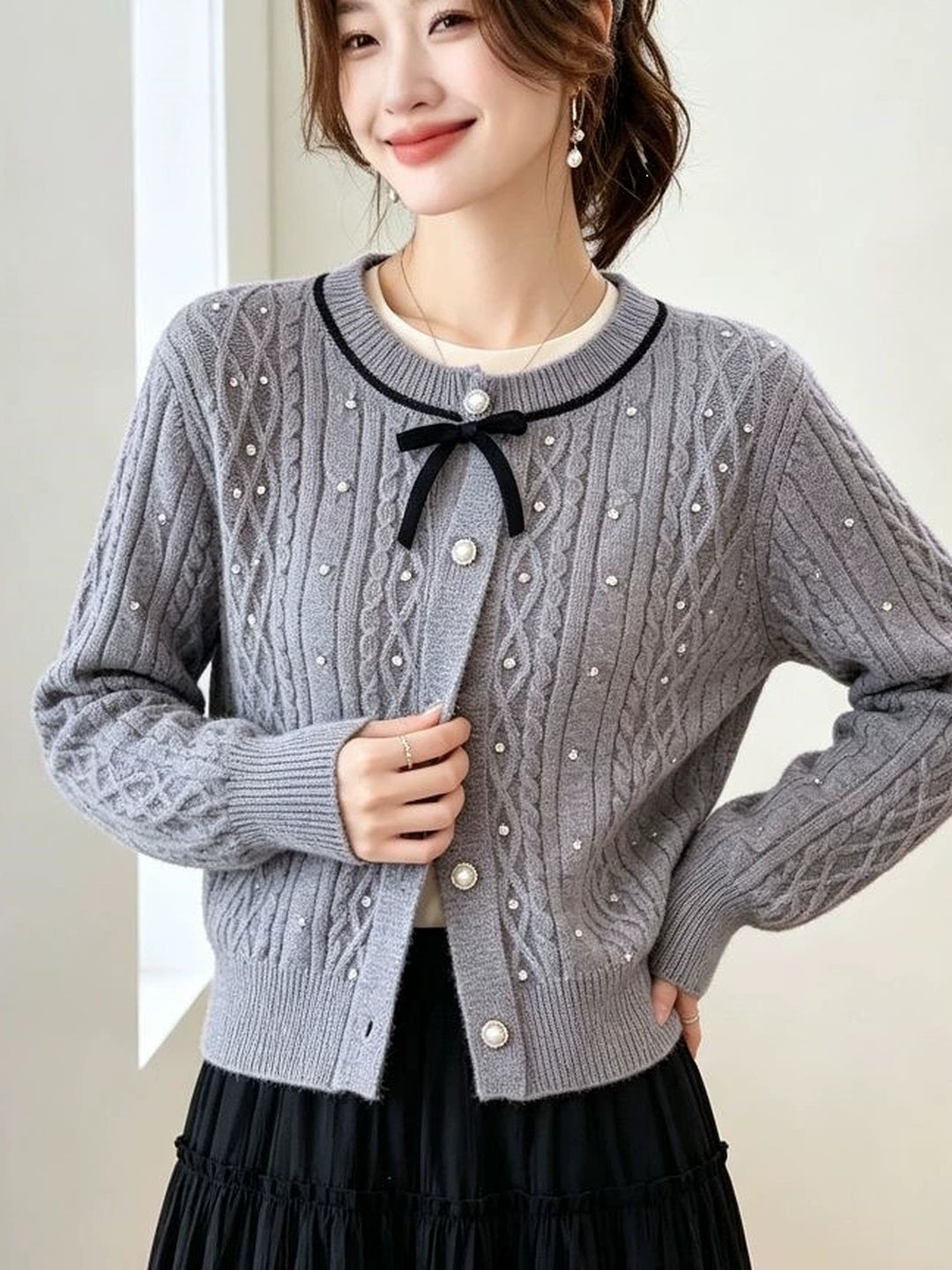 Heavy-duty Rhinestone Bow Cardigan