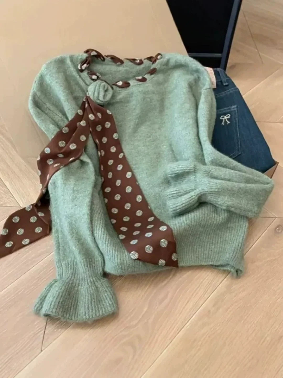Floral-tie Flared-sleeve Sweater