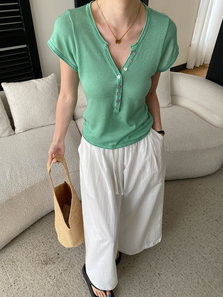 Taylor Slim V-neck Solid Color Knitted Top