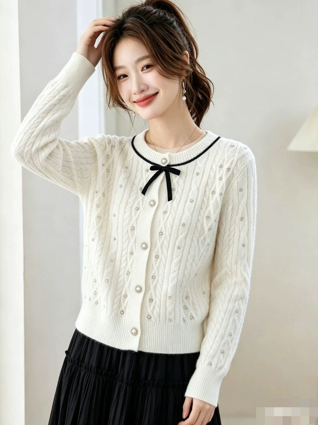 Heavy-duty Rhinestone Bow Cardigan