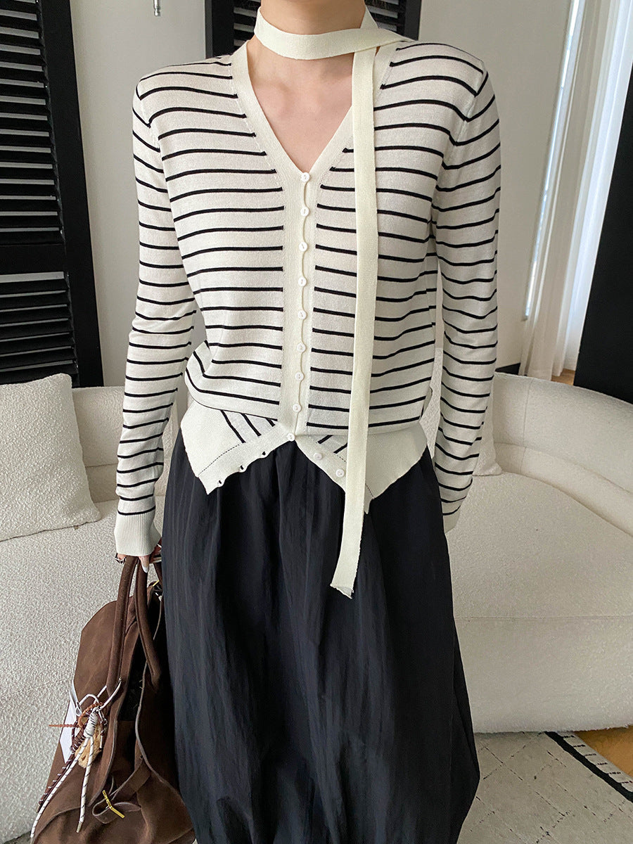 Grace Daily V-neck Ribbon Knitted Cardigan