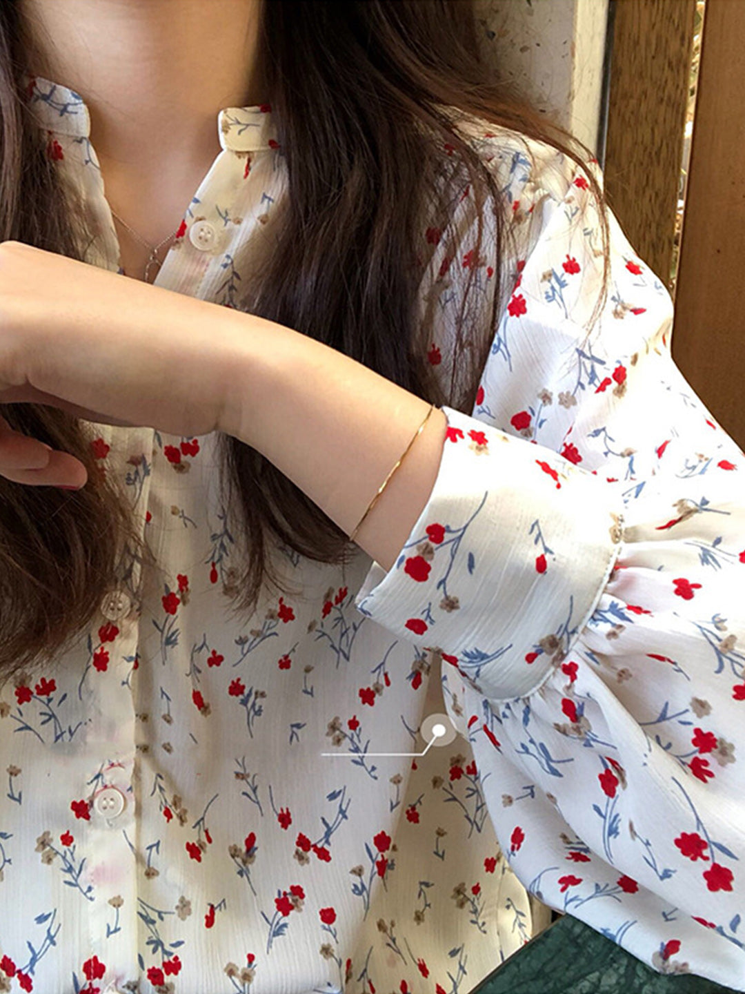 Adela Vintage Floral Print Crew Neck Blouse-White