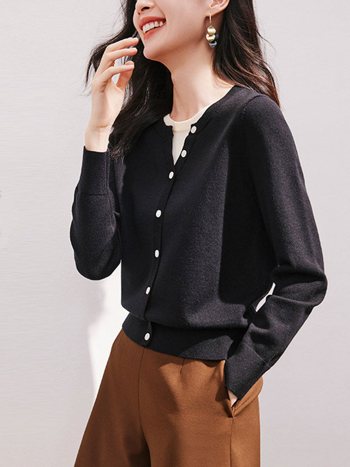 Taylor Retro V-Neck Knitted Cardigan Sweater-Black