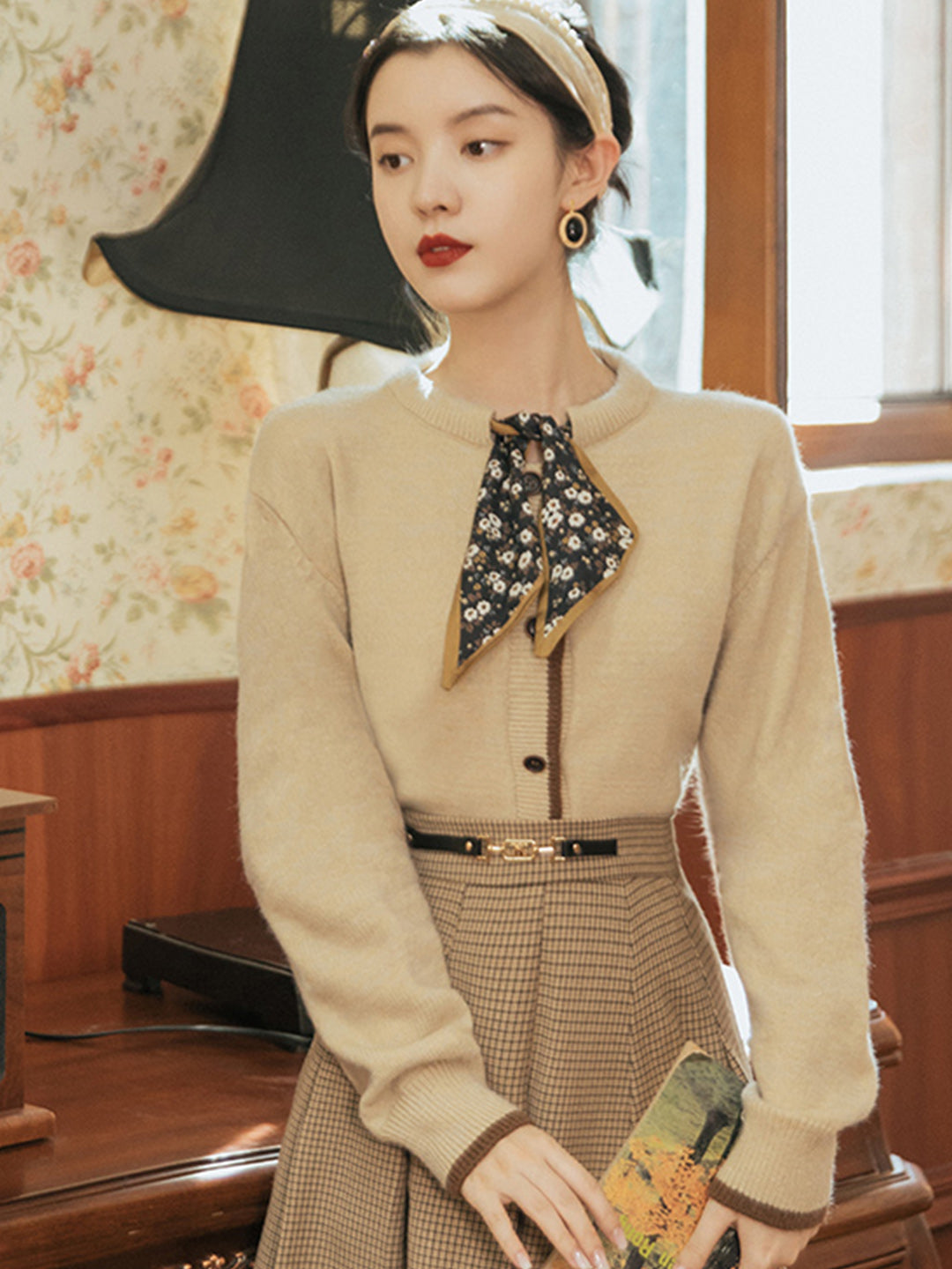 Aurora Vintage Crew Neck Cotton knitted Cardigan-Apricot