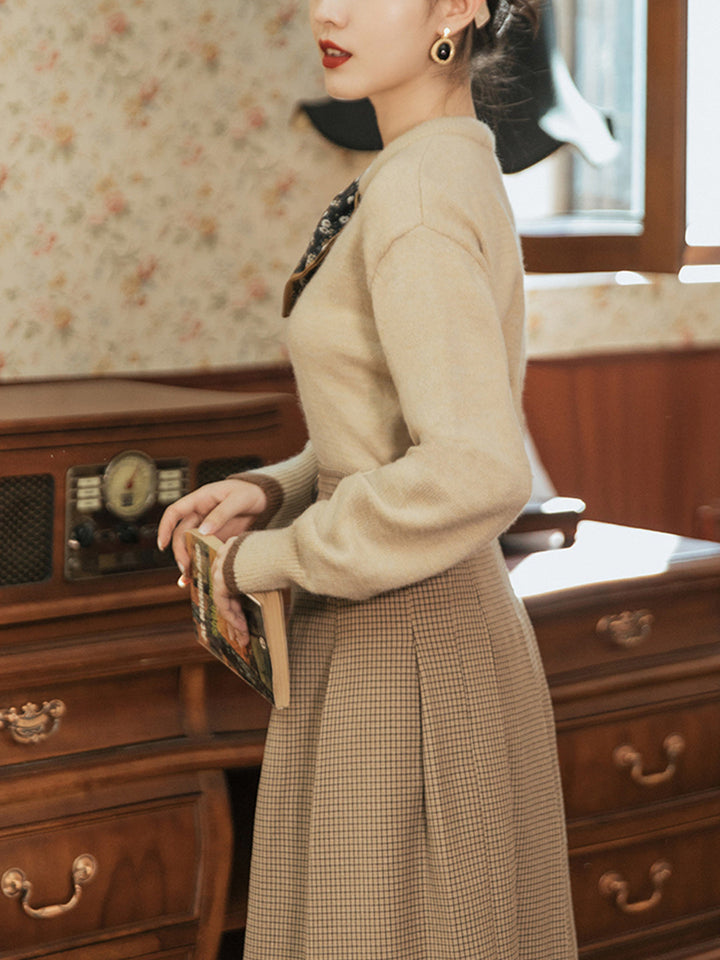 Aurora Vintage Crew Neck Cotton knitted Cardigan-Apricot